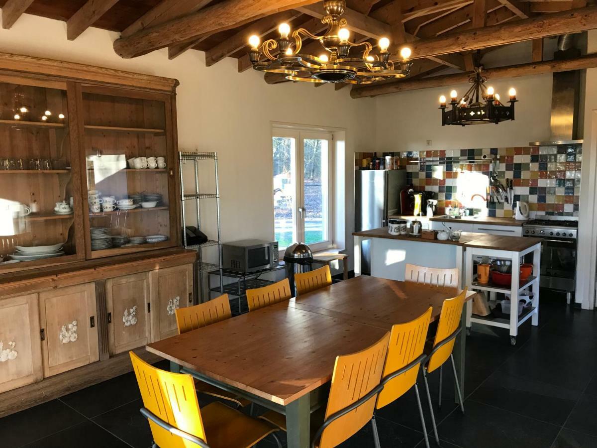 Het Atelier, Ruime Vrijstaande Vakantiewoning 200M2 Voor Maximaal 8 Personen Leende Eksteriør bilde
